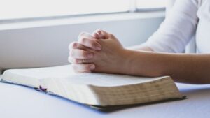 5 Books that Teach How to Connect with God